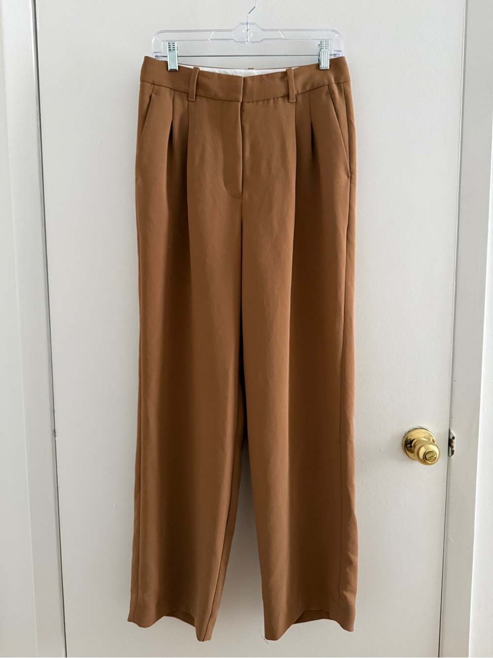 Aritzia Effortless Pants in Camel Brown Size 8